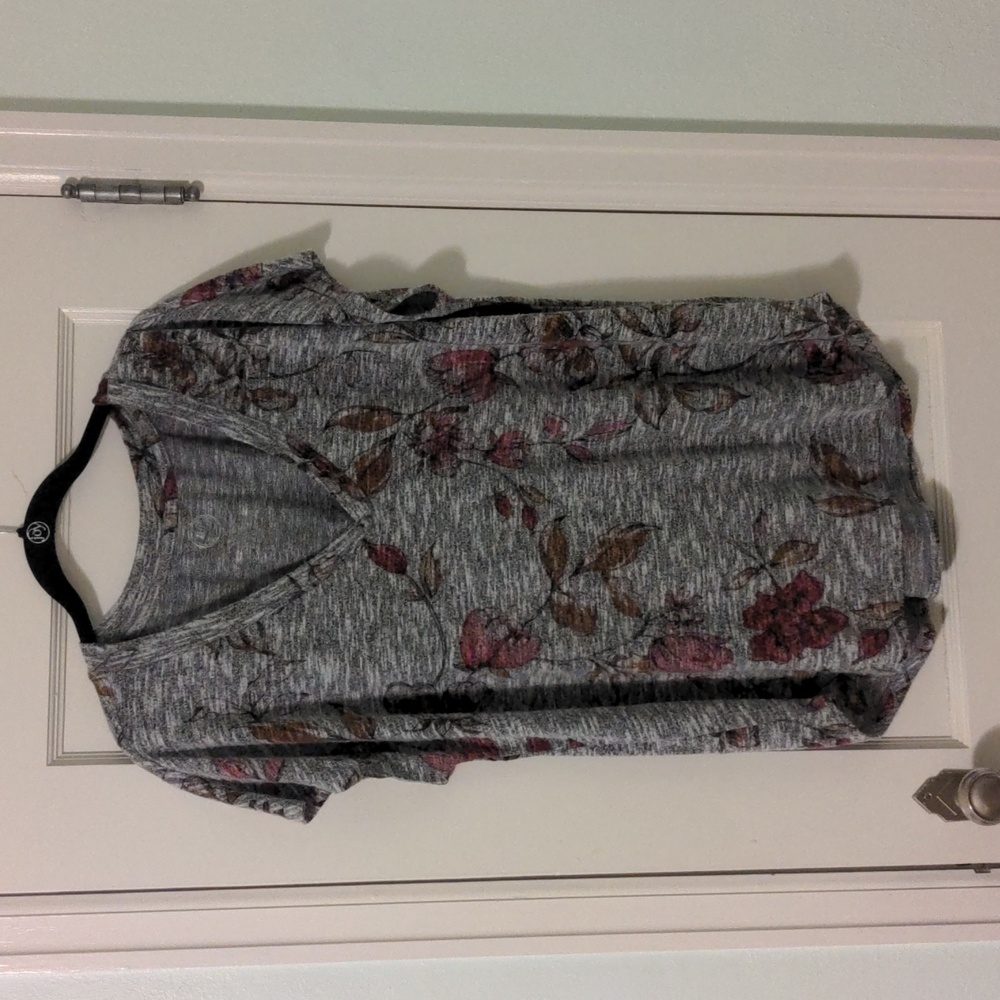 4/$20 Maurices Floral Short sleeve